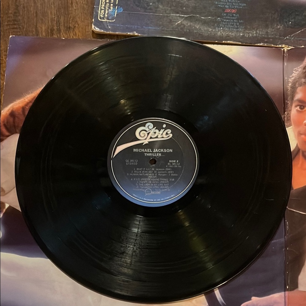 Michael Jackson Thriller Vinyl Record - Picture 7 of 10